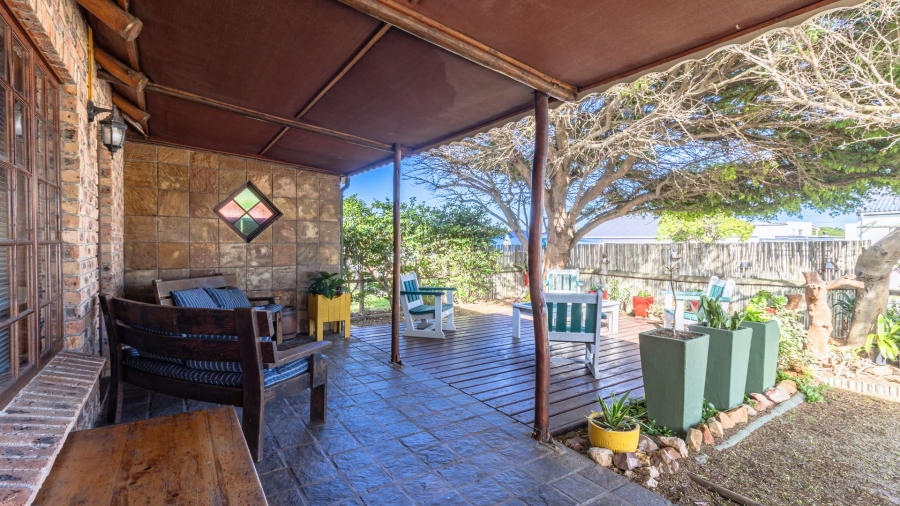 2 Bedroom Property for Sale in De Kelders Western Cape